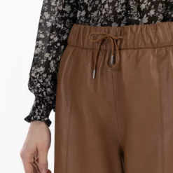 Dreimaster Pantaloni Di PelleCognac Donna Pantaloni 4DR21A02Z-O11 10 Dreimaster Pantaloni Di PelleCognac Donna Pantaloni 4DR21A02Z-O11 -Dreimaster 39f04b1a249f4215acc272278b522a3a scaled