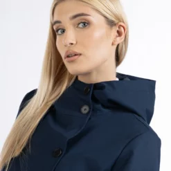 Dreimaster Pryam - Impermeabile - Marine 11 Dreimaster Pryam - Impermeabile - Marine -Dreimaster 89714336ac6c417c999e80224a7c5c7b scaled