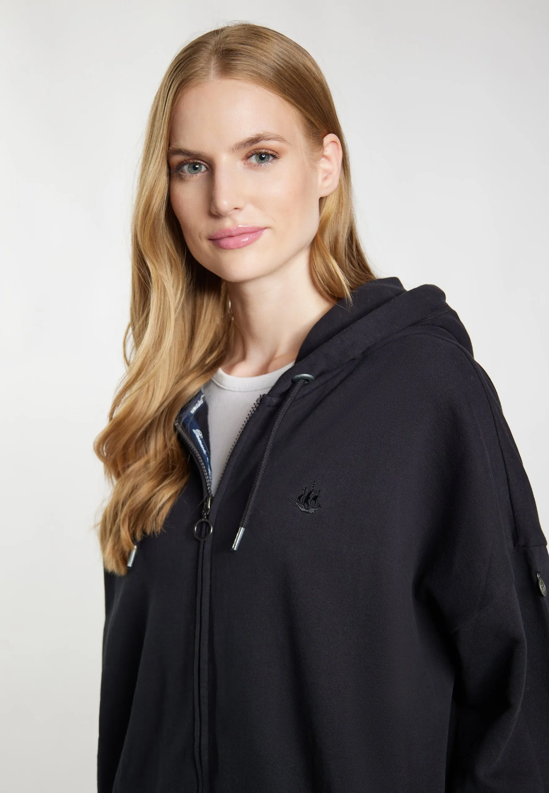 Dreimaster IncusFelpa Con ZipSchwarz Donna Felpe 4DR21J08P-Q11 6 Dreimaster IncusFelpa Con ZipSchwarz Donna Felpe 4DR21J08P-Q11 - immagine 4